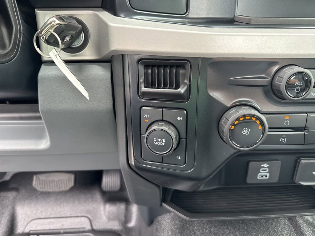 New 2025 Ford F550 4x4 Regular Cab Super Duty image 22