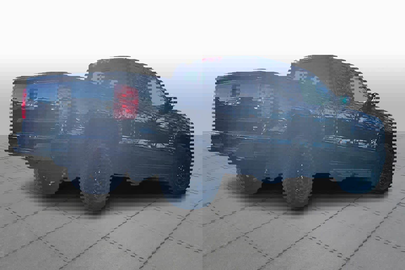 Used 2018 Chevrolet Silverado 1500 LT w/ All Star Edition image 12