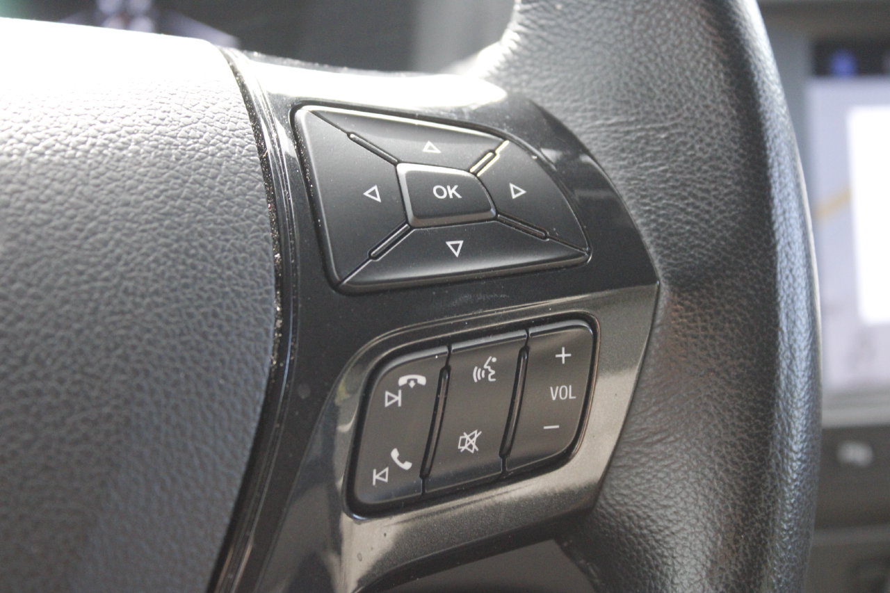 Used 2018 Ford Explorer XLT w/ Equipment Group 202A FWD image 14