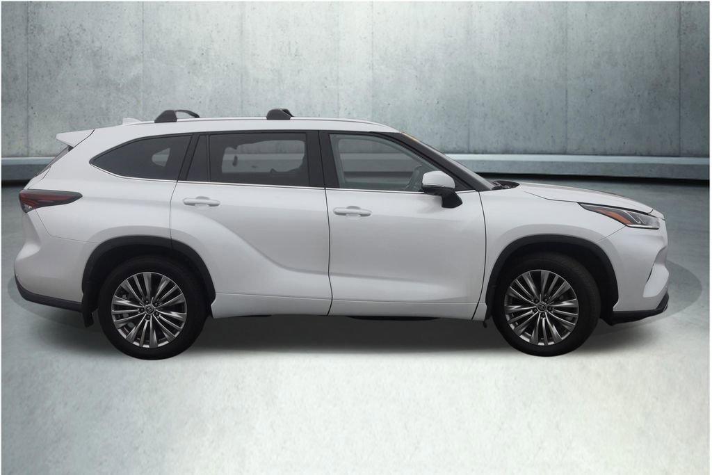Used 2024 Toyota Highlander Platinum AWD/4WD image 20
