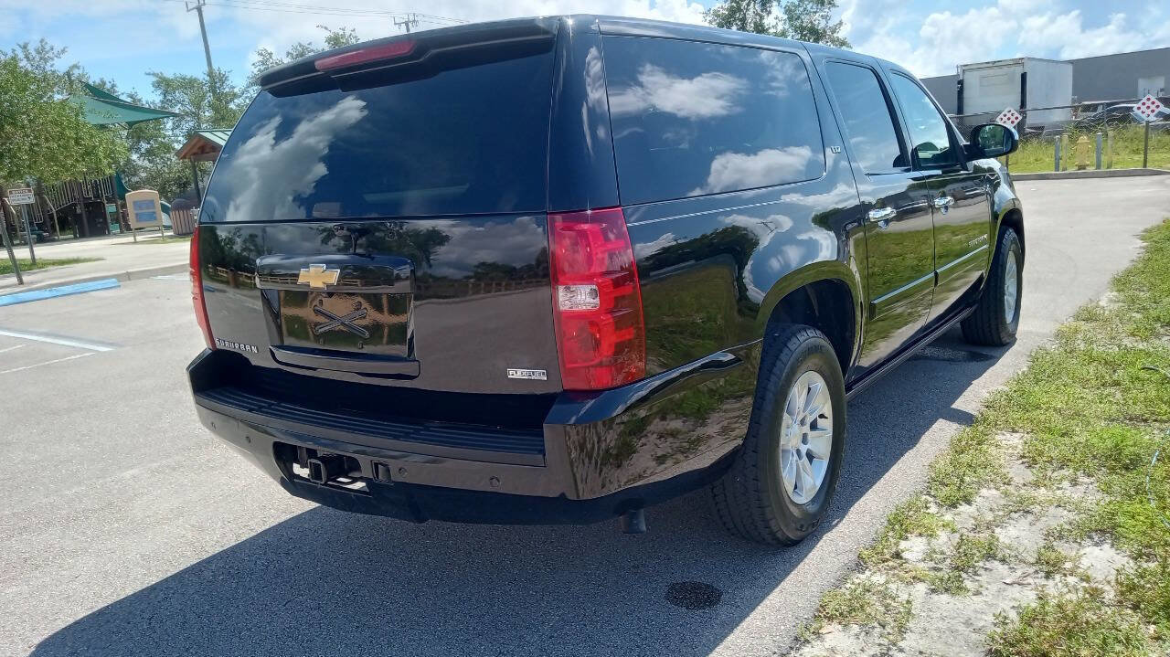 Used 2007 Chevrolet Suburban LTZ w/ LTZ Preferred Equipment Group image 6