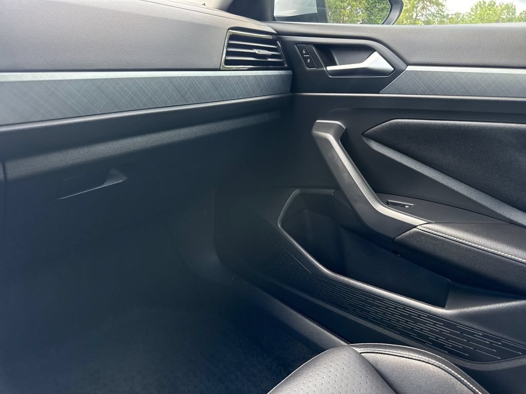 Used 2022 Volkswagen Jetta SE FWD image 17