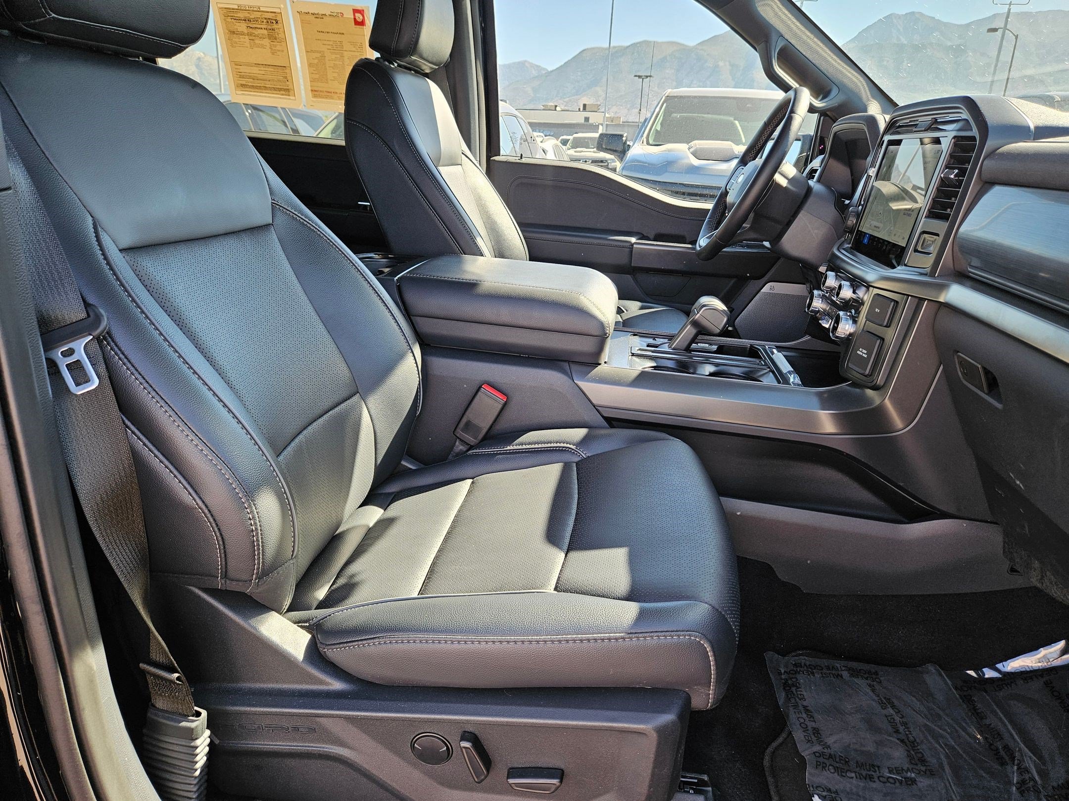 Used 2025 Ford F150 Lariat AWD/4WD image 31
