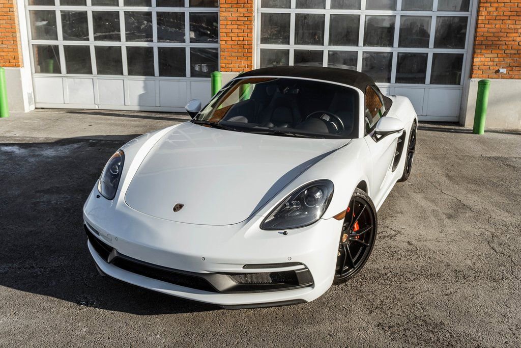 Used 2018 Porsche 718 Boxster GTS RWD image 2