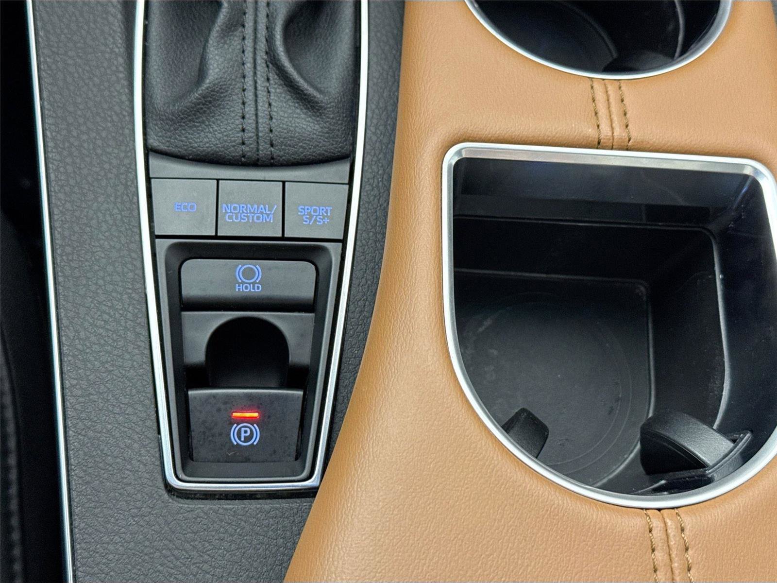 Certified 2022 Toyota Avalon Touring w/ Advanced Safety Package image 31