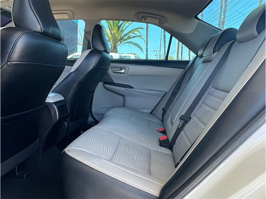 Used 2016 Toyota Camry SE w/ Protection Package (Q2) FWD image 20