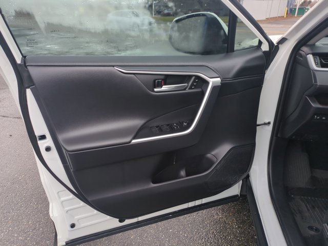 Used 2021 Toyota RAV4 Limited image 11