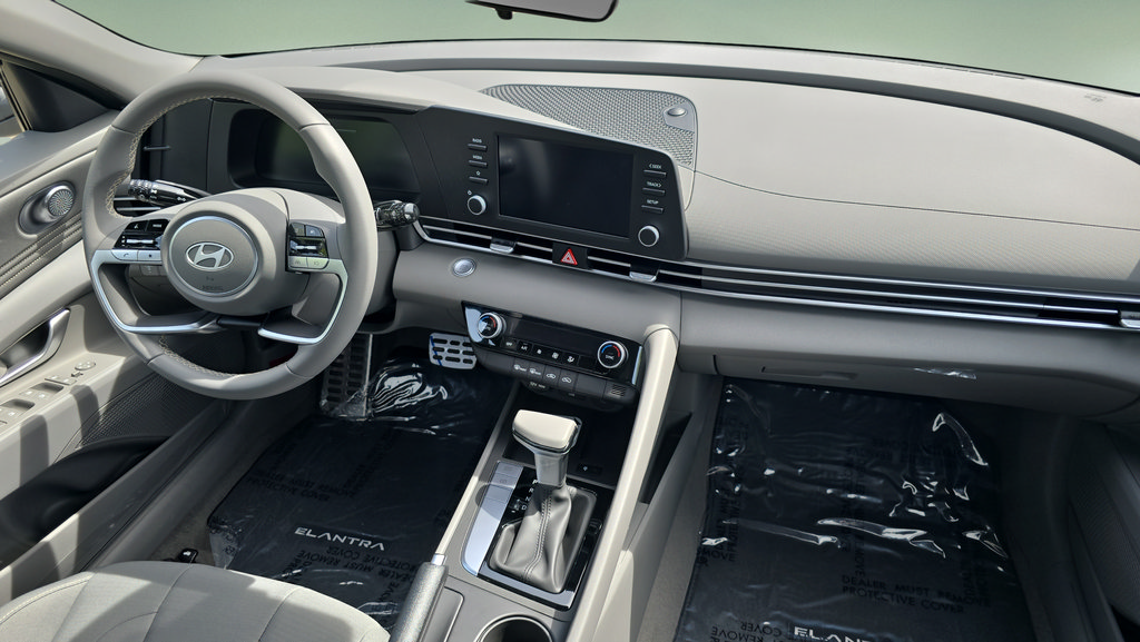 New 2026 Hyundai Elantra Sport FWD image 11