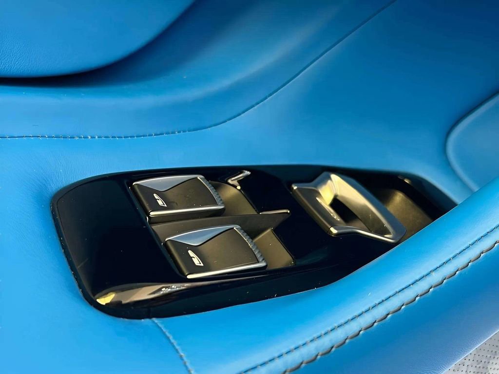 Used 2022 McLaren GT image 27