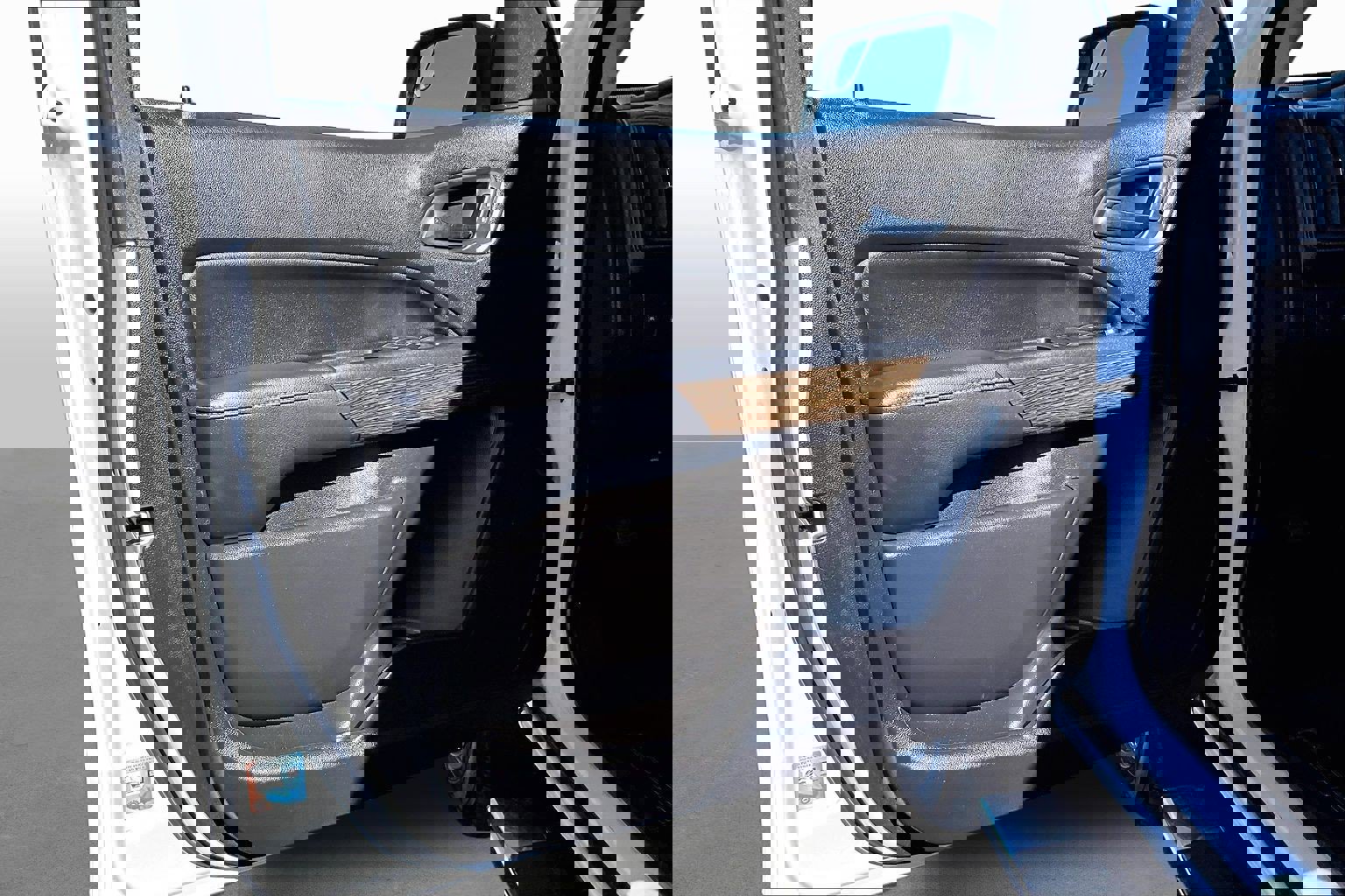 Used 2018 GMC Canyon Denali image 16