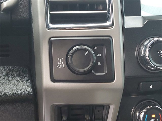 Used 2017 Ford F250 Lariat w/ Chrome Package image 21
