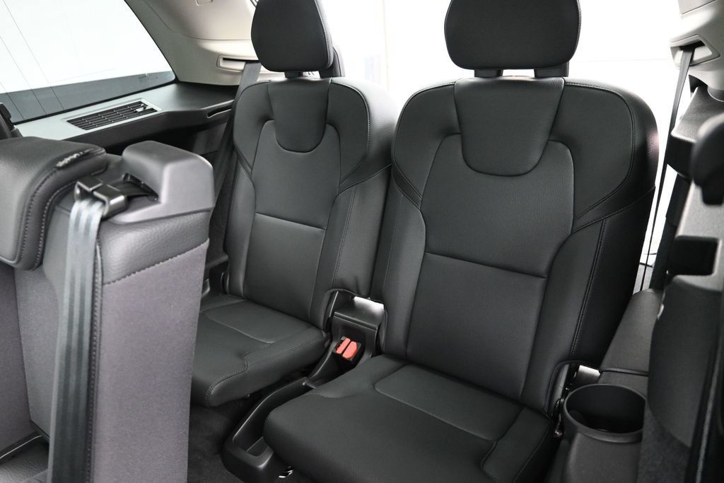 Used 2023 Volvo XC90 B6 Plus AWD/4WD image 18
