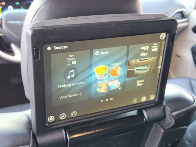 Certified 2020 Chrysler Pacifica Limited w/ Advanced Safetytec Group FWD image 32