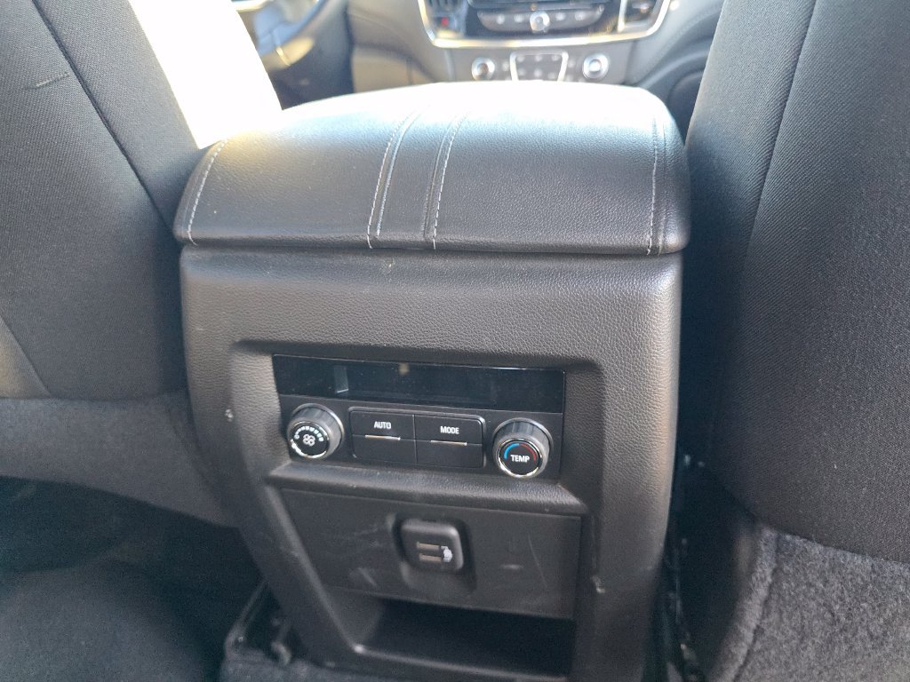 Used 2023 Chevrolet Traverse LT AWD/4WD image 27