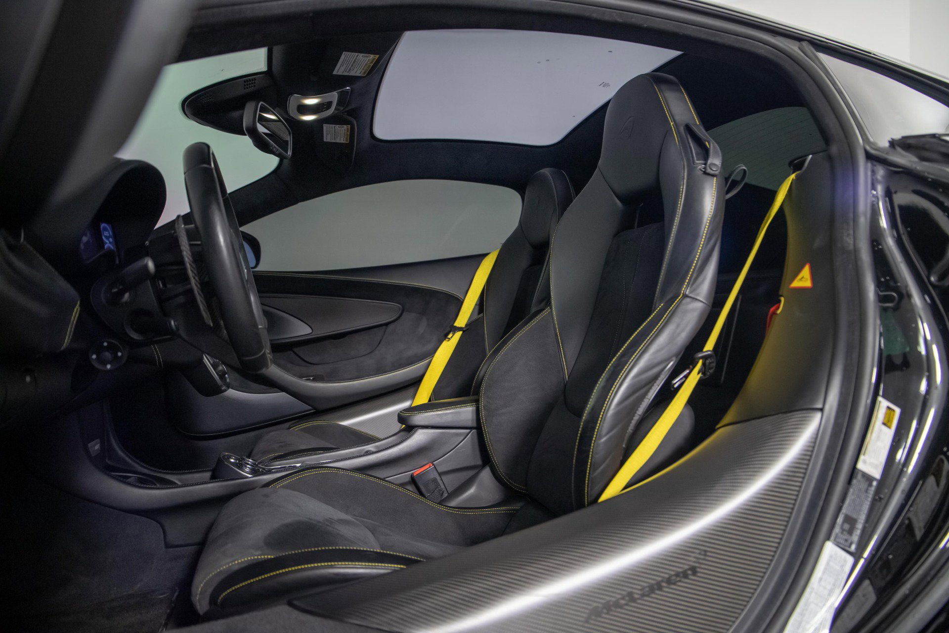 Used 2017 McLaren 570S image 5