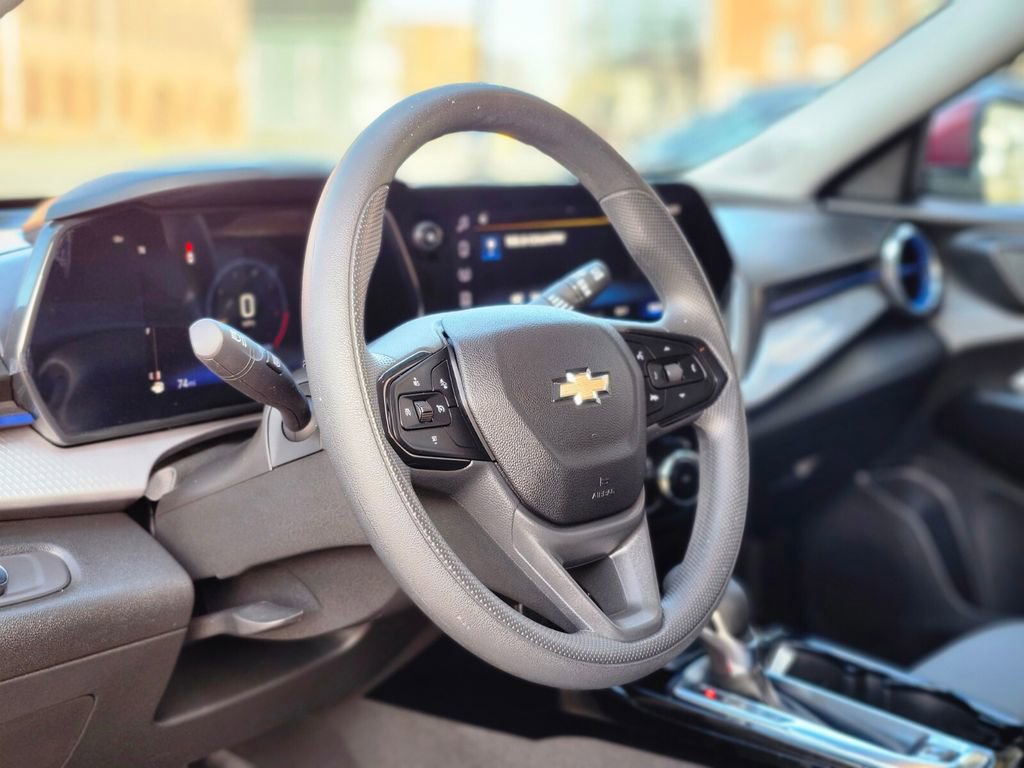 Used 2024 Chevrolet Trax LT image 19