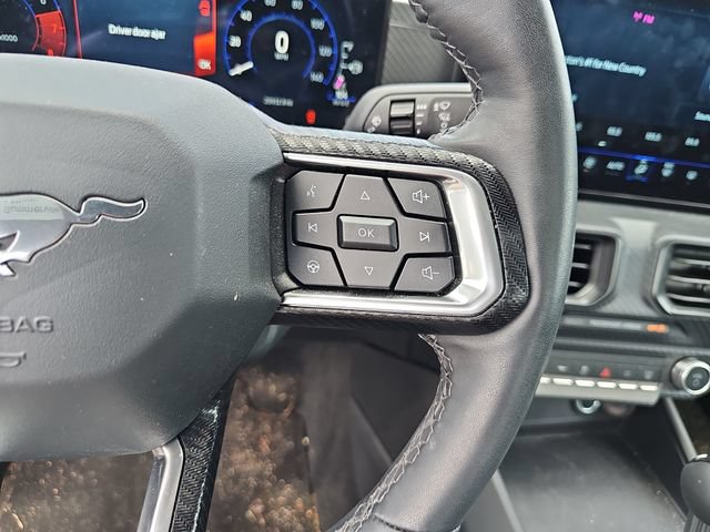 Used 2025 Ford Mustang Coupe RWD image 14