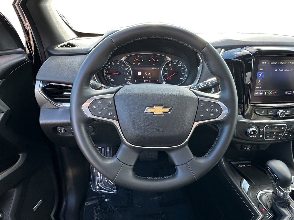 Used 2023 Chevrolet Traverse LT w/ LT Premium Package image 12