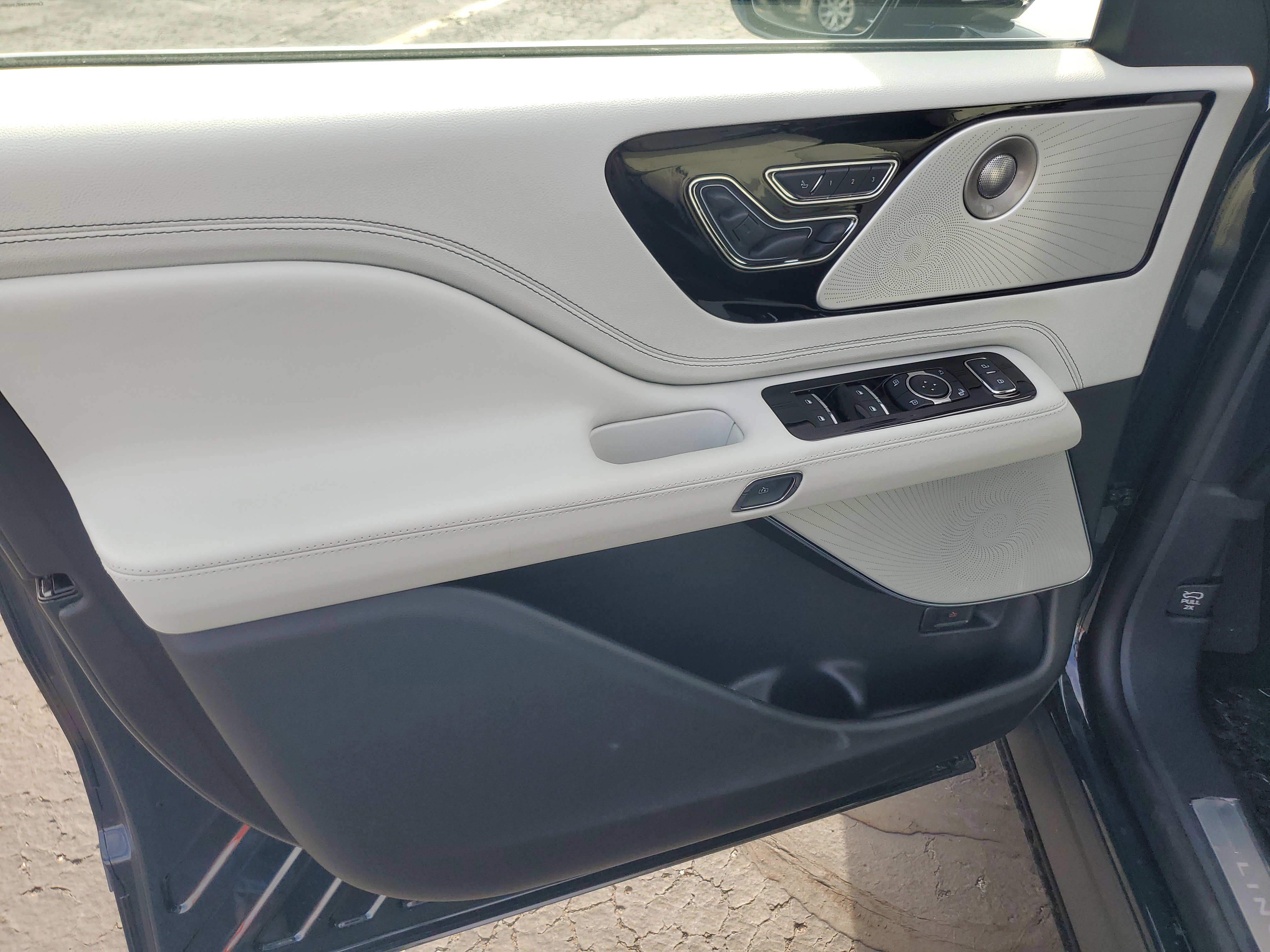 New 2026 Lincoln Aviator Black Label image 8