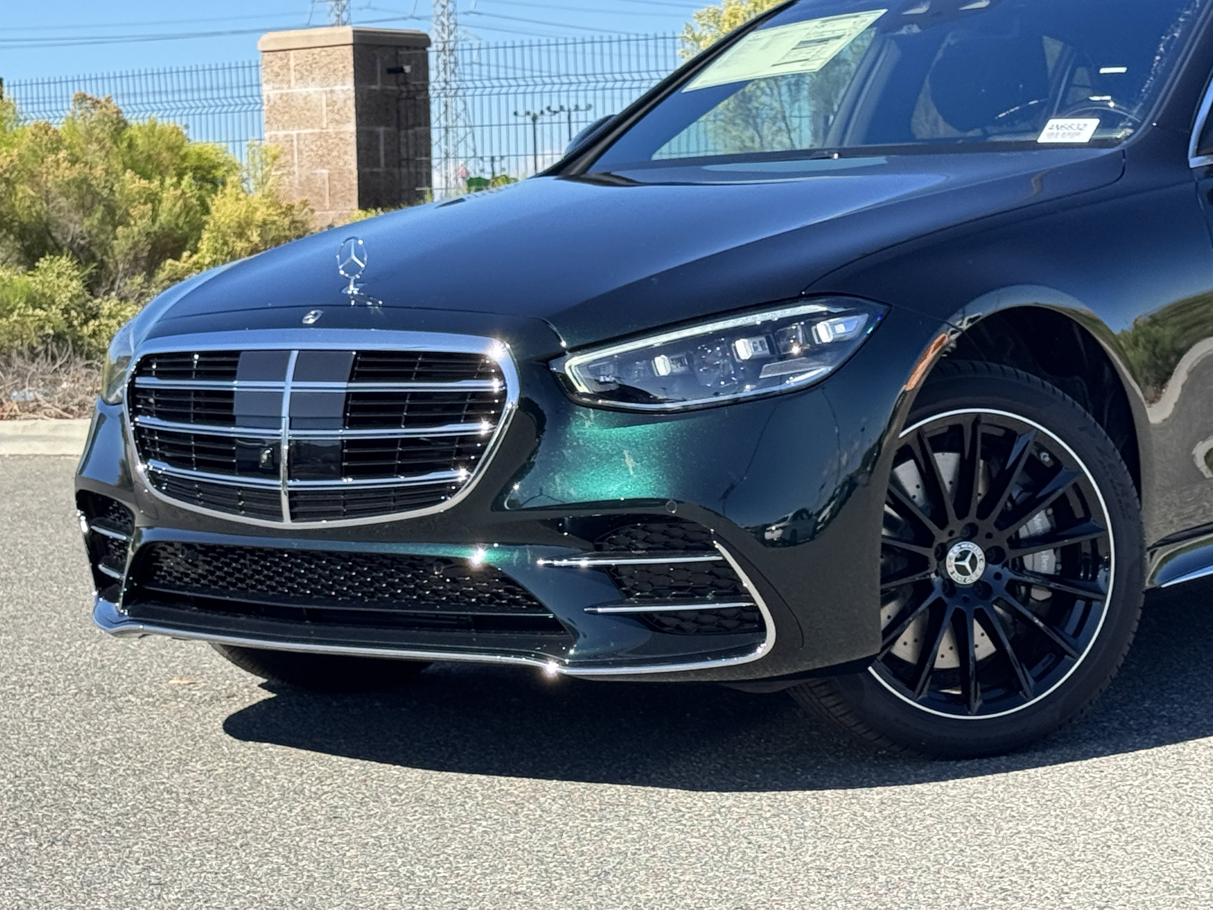 New 2026 Mercedes-Benz S 580 4MATIC Sedan image 3