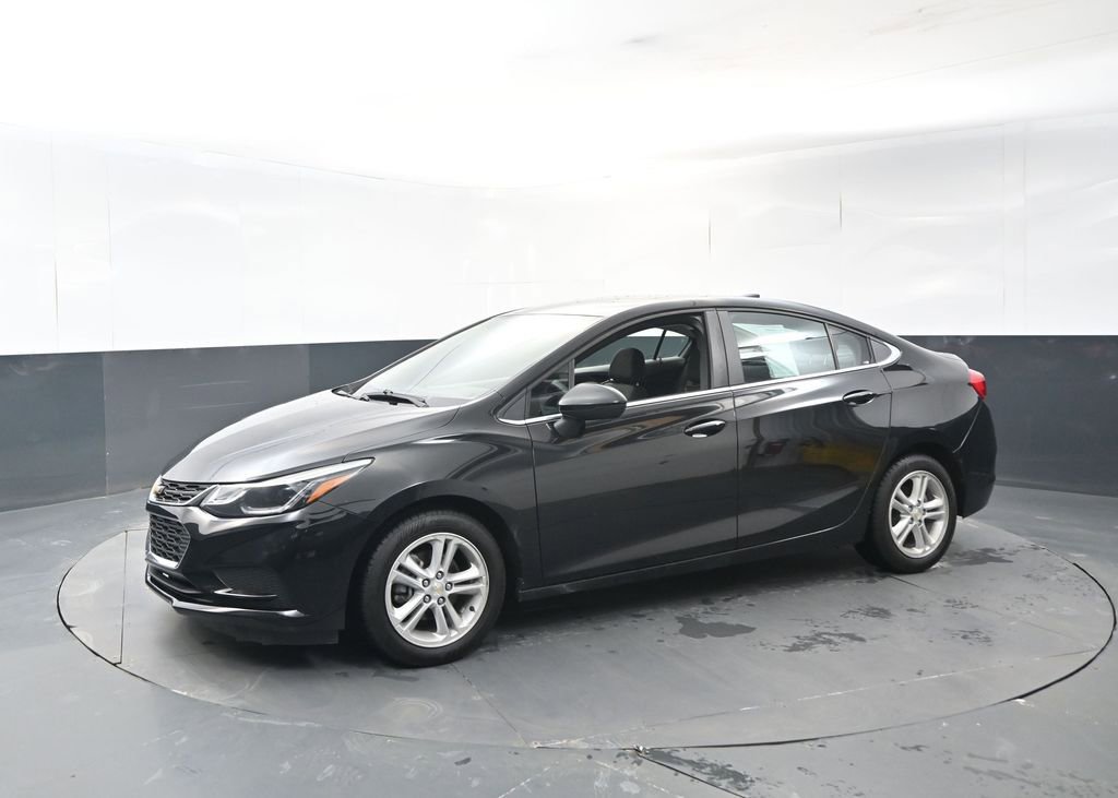Used 2018 Chevrolet Cruze LT w/ LT True North Edition image 2