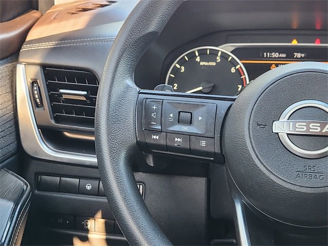 Used 2023 Nissan Rogue SV image 28