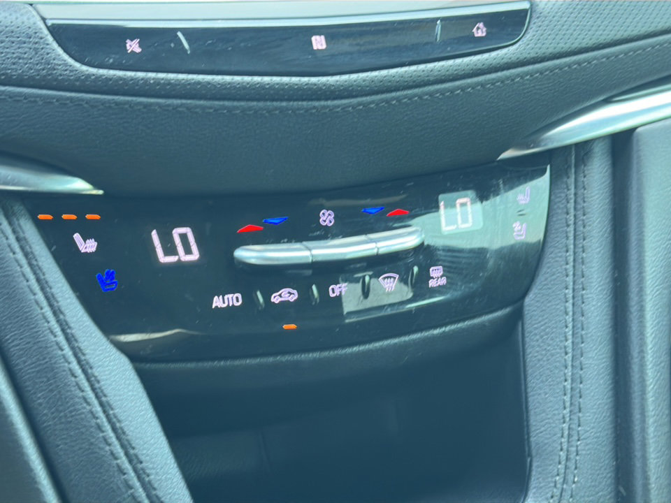 Used 2020 Cadillac XT5 Premium Luxury w/ LPO, Floor Liner Package image 34