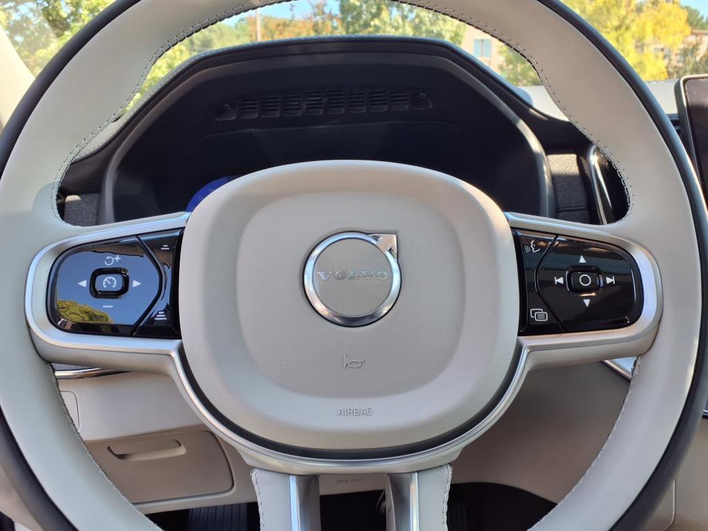 New 2026 Volvo XC90 B6 Ultra image 24