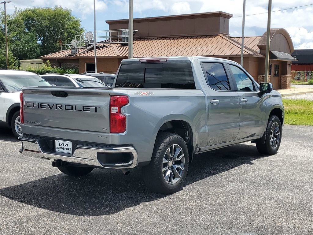 Used 2024 Chevrolet Silverado 1500 LT w/ Safety Package AWD/4WD image 4