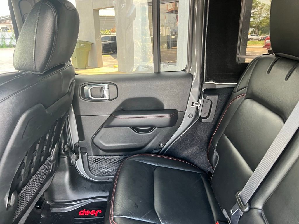 Used 2021 Jeep Wrangler Unlimited Rubicon w/ Cold Weather Group image 17
