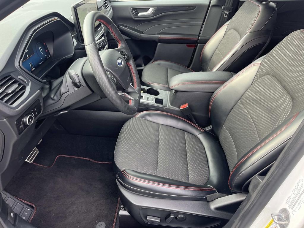 Used 2023 Ford Escape ST-Line Select w/ Tech Pack #2 image 13