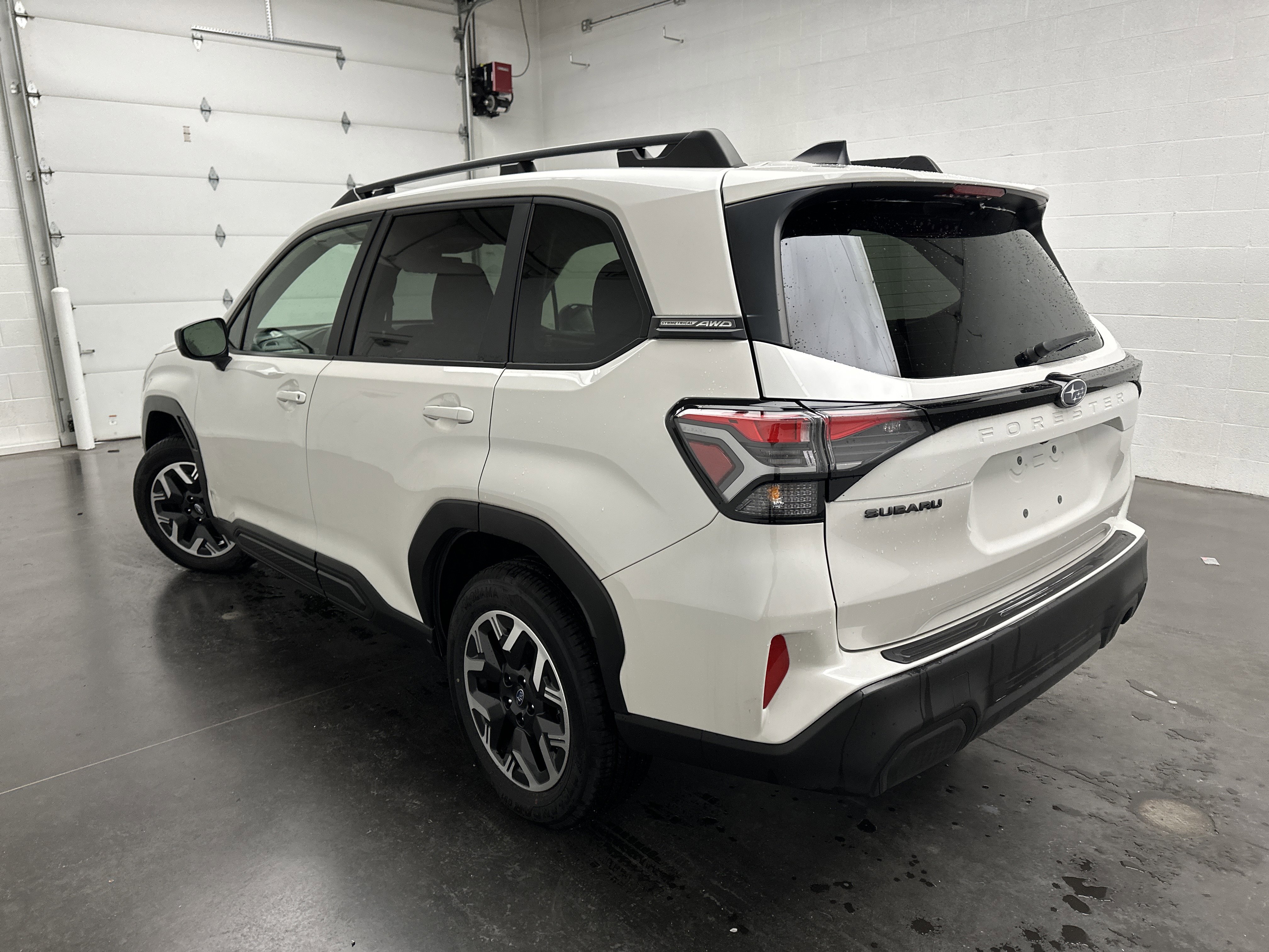 Used 2025 Subaru Forester Premium w/ Convenience Package #1 image 7