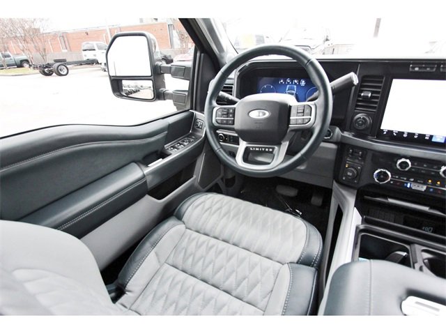 Used 2024 Ford F250 Limited w/ FX4 Off-Road Package image 7