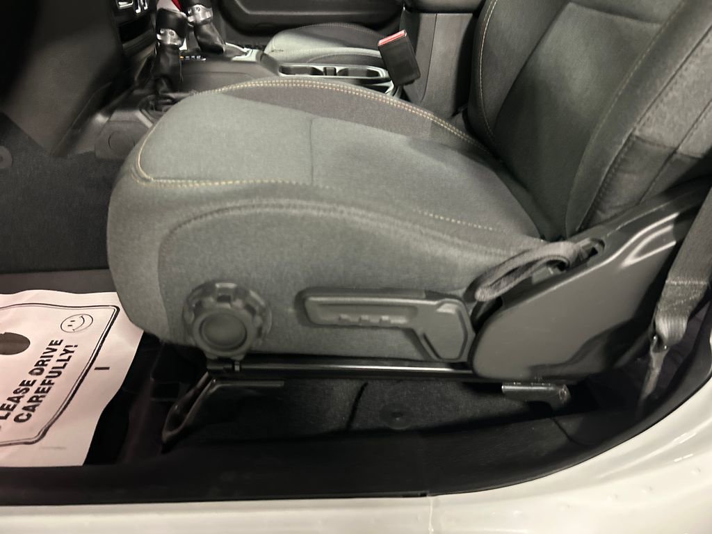Used 2024 Jeep Wrangler Unlimited w/ Convenience Group image 13