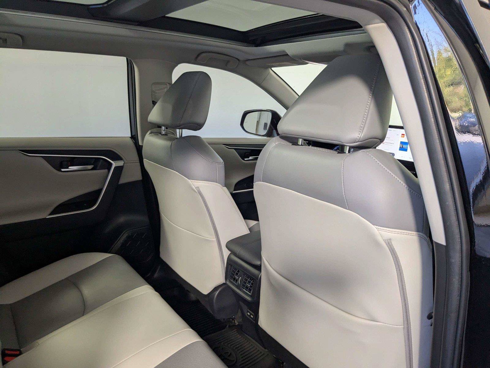 Certified 2025 Toyota RAV4 Limited AWD/4WD image 31
