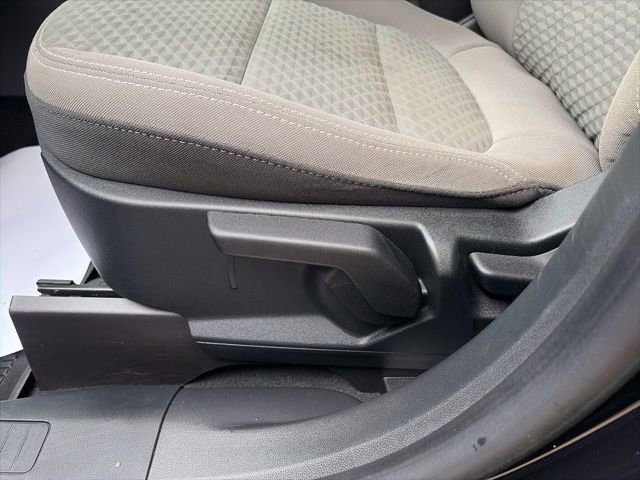 Used 2021 Ford Escape SE w/ Cold Weather Package image 9