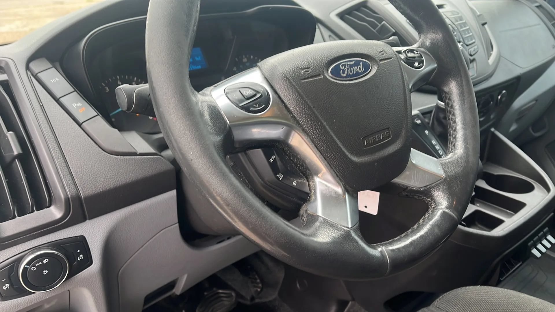 Used 2015 Ford Transit 250 130 Low Roof RWD image 8