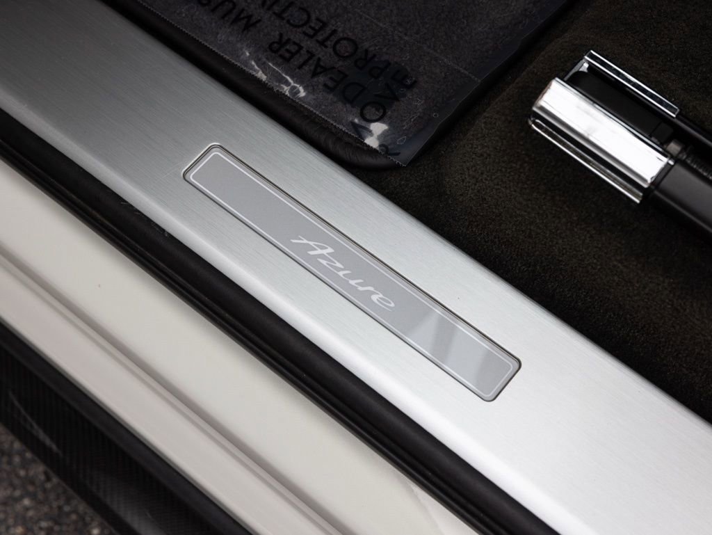 Used 2023 Bentley Bentayga Extended Wheelbase image 32