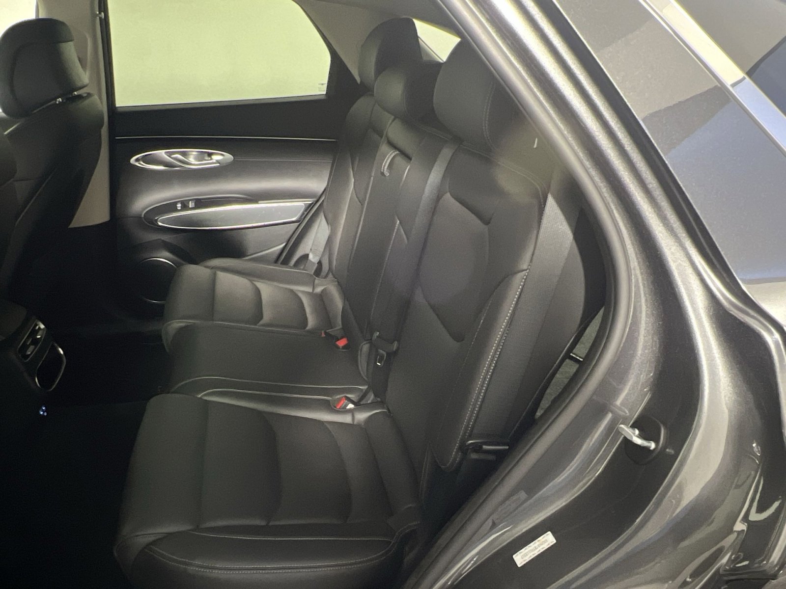 Used 2023 Genesis GV70 2.5T w/ Select Package image 25