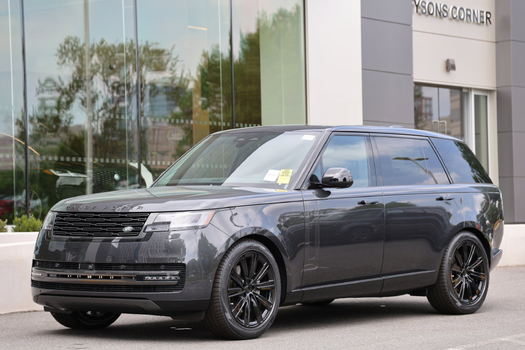 New 2026 Land Rover Range Rover Long Wheelbase SE AWD/4WD image 1