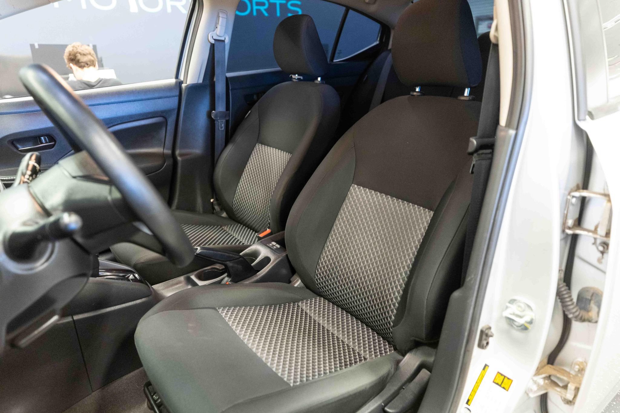 Used 2021 Nissan Versa S FWD image 9
