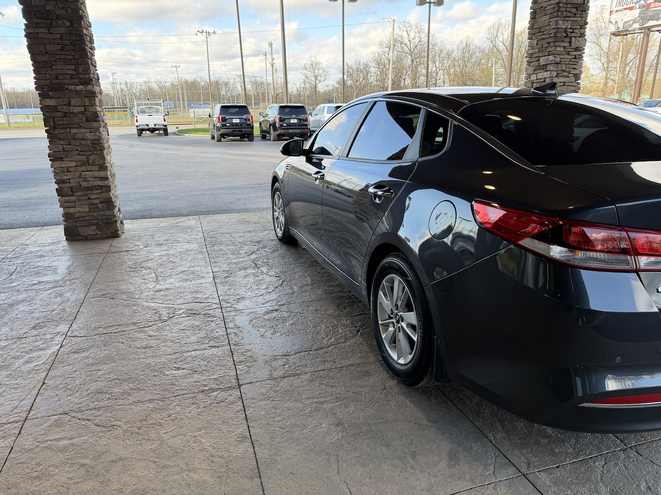Used 2018 Kia Optima LX image 7