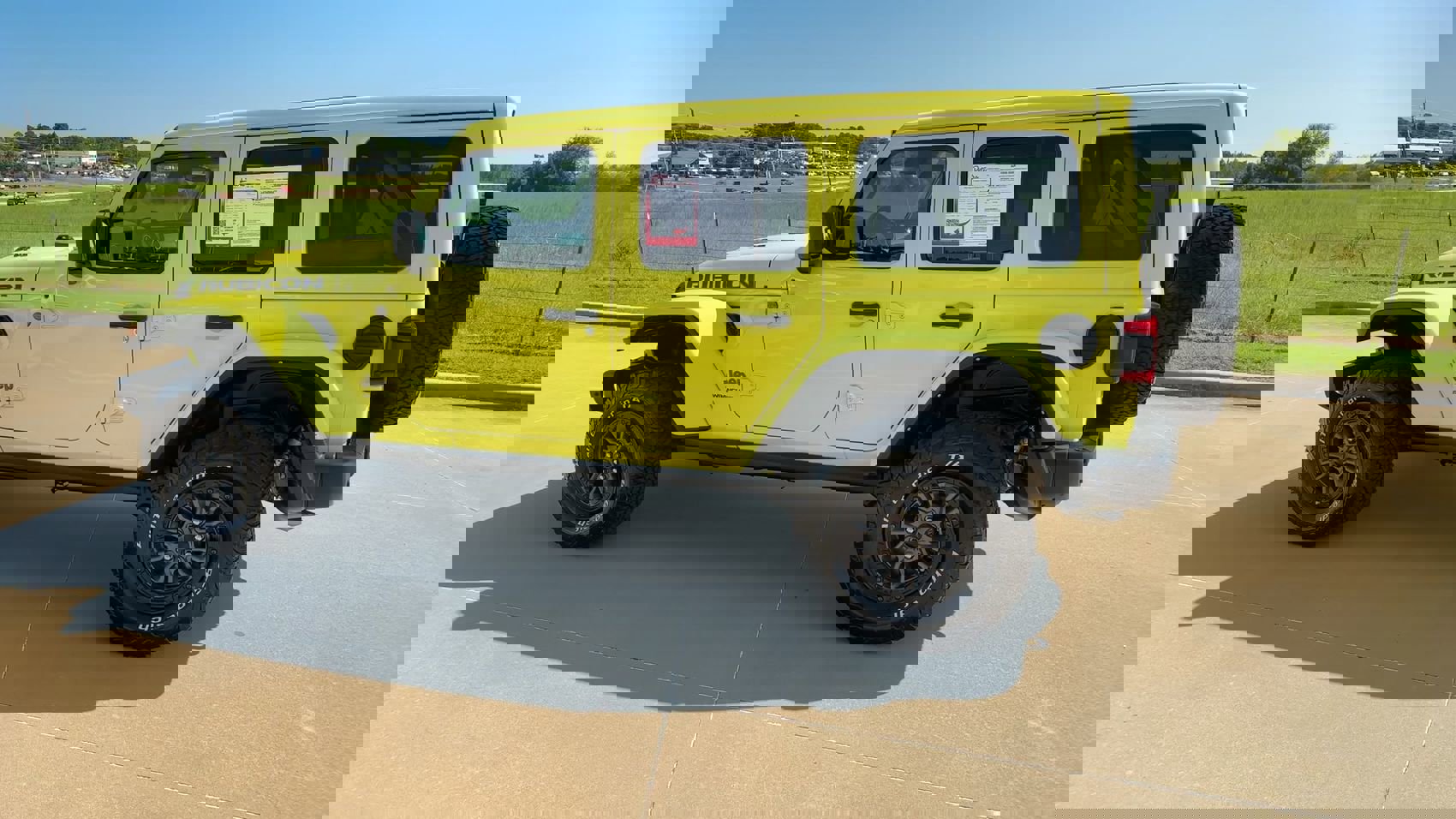 Used 2022 Jeep Wrangler Unlimited Rubicon w/ Trailer Tow Package image 5