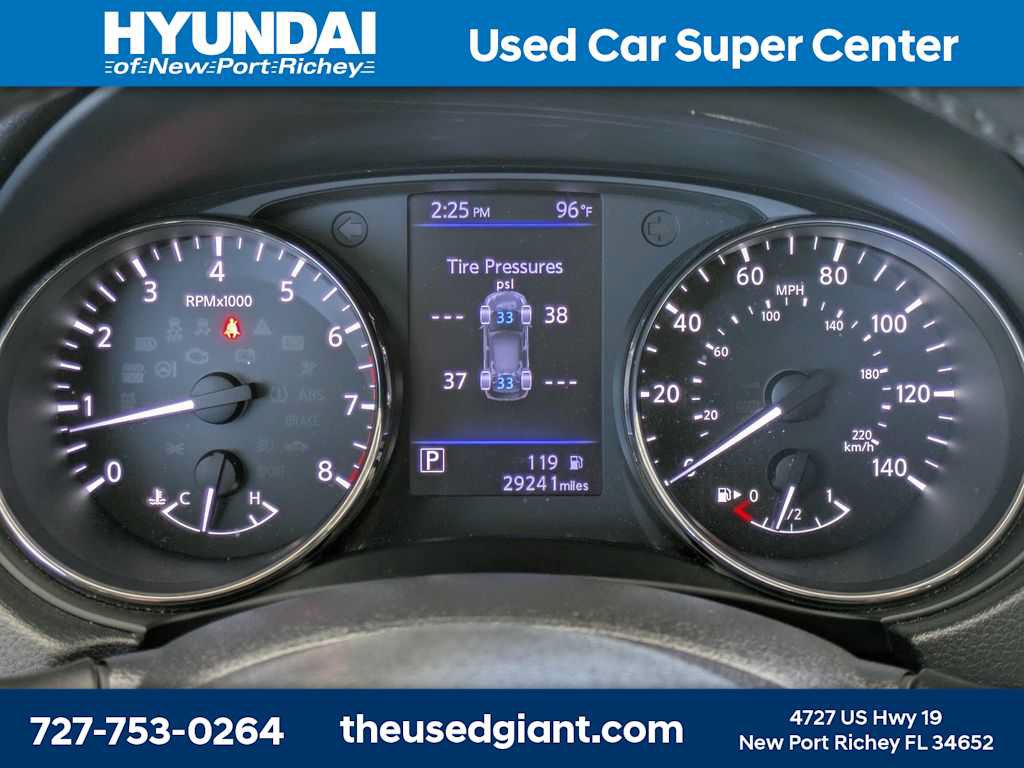 Used 2018 Nissan Rogue SV w/ Premium Package FWD image 35