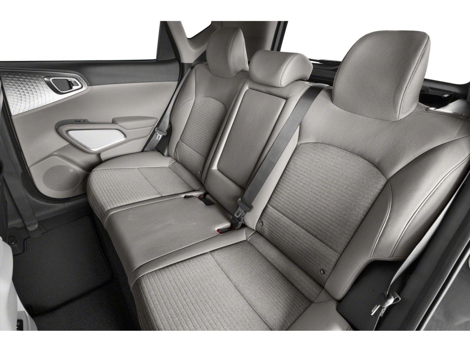 Used 2024 Kia Soul EX image 8