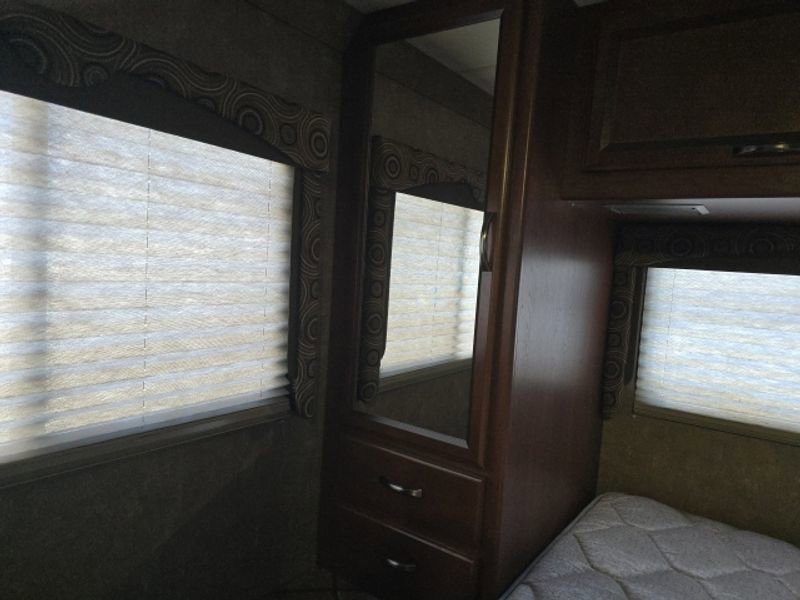 Used 2014 Ford E-450 and Econoline 450 Super Duty w/ Motorhome Prep Package image 32