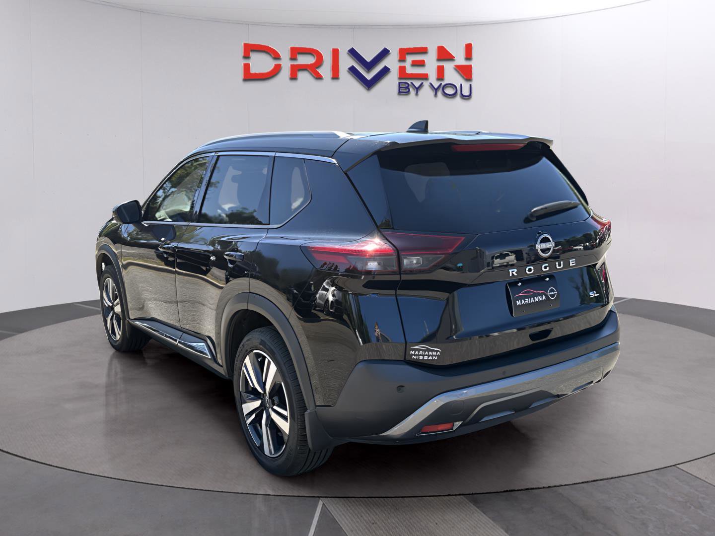 Used 2023 Nissan Rogue SL w/ SL Premium Package FWD image 3