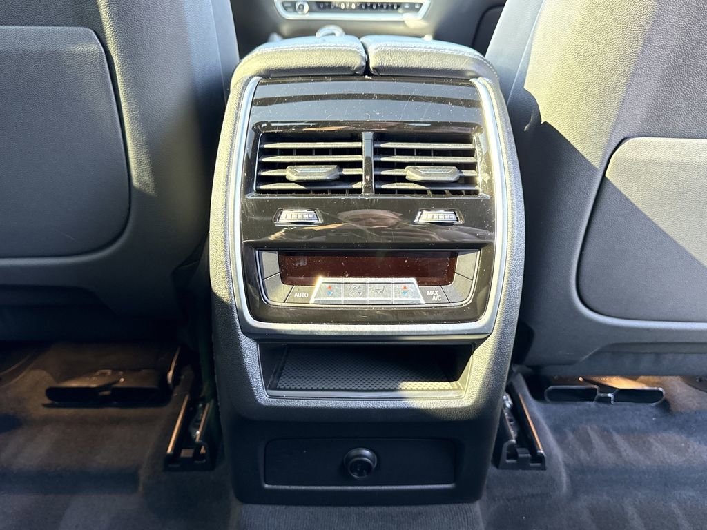 Used 2020 BMW X6 xDrive40i w/ M Sport Package image 24