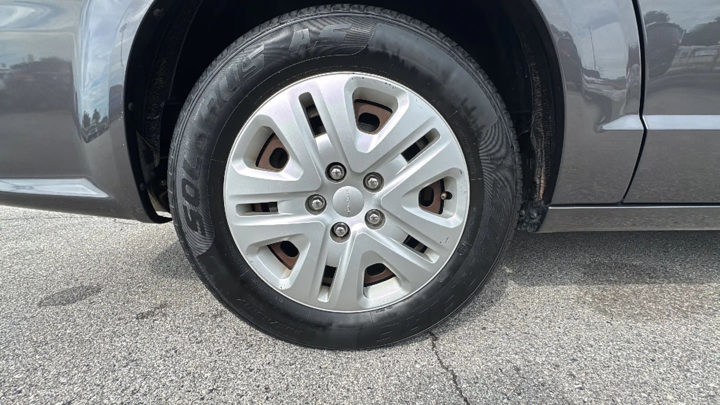 Used 2019 Dodge Grand Caravan SE w/ UConnect Hands-Free Group FWD image 33