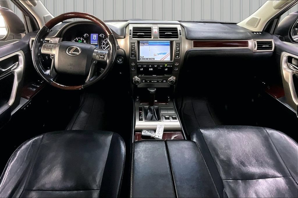 Used 2015 Lexus GX 460 w/ Premium Package AWD/4WD image 7